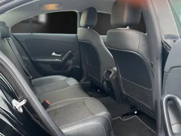 MERCEDES-BENZ CLA 250 e Kamera LED DigTacho Navi Leder DAB