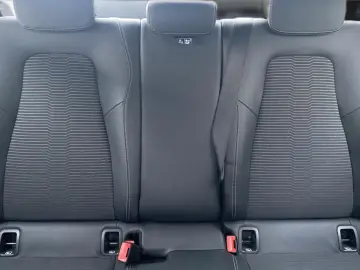 MERCEDES-BENZ CLA 250 e Kamera LED DigTacho Navi Leder DAB