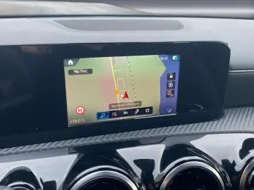 MERCEDES-BENZ CLA 250 e Kamera LED DigTacho Navi Leder DAB