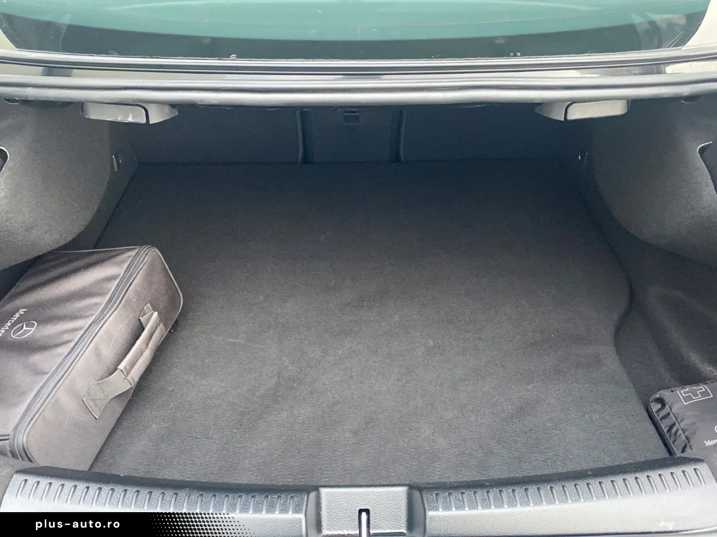 MERCEDES-BENZ CLA 250 e Kamera LED DigTacho Navi Leder DAB