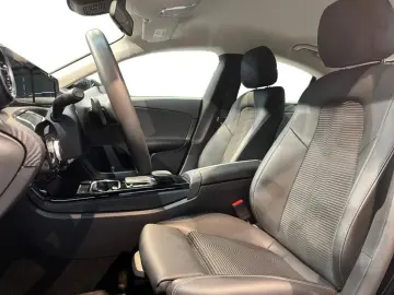MERCEDES-BENZ CLA 250 e Coupe MBUX Navi AUT PTS Park-Assist