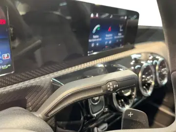 MERCEDES-BENZ CLA 250 e Coupe MBUX Navi AUT PTS Park-Assist