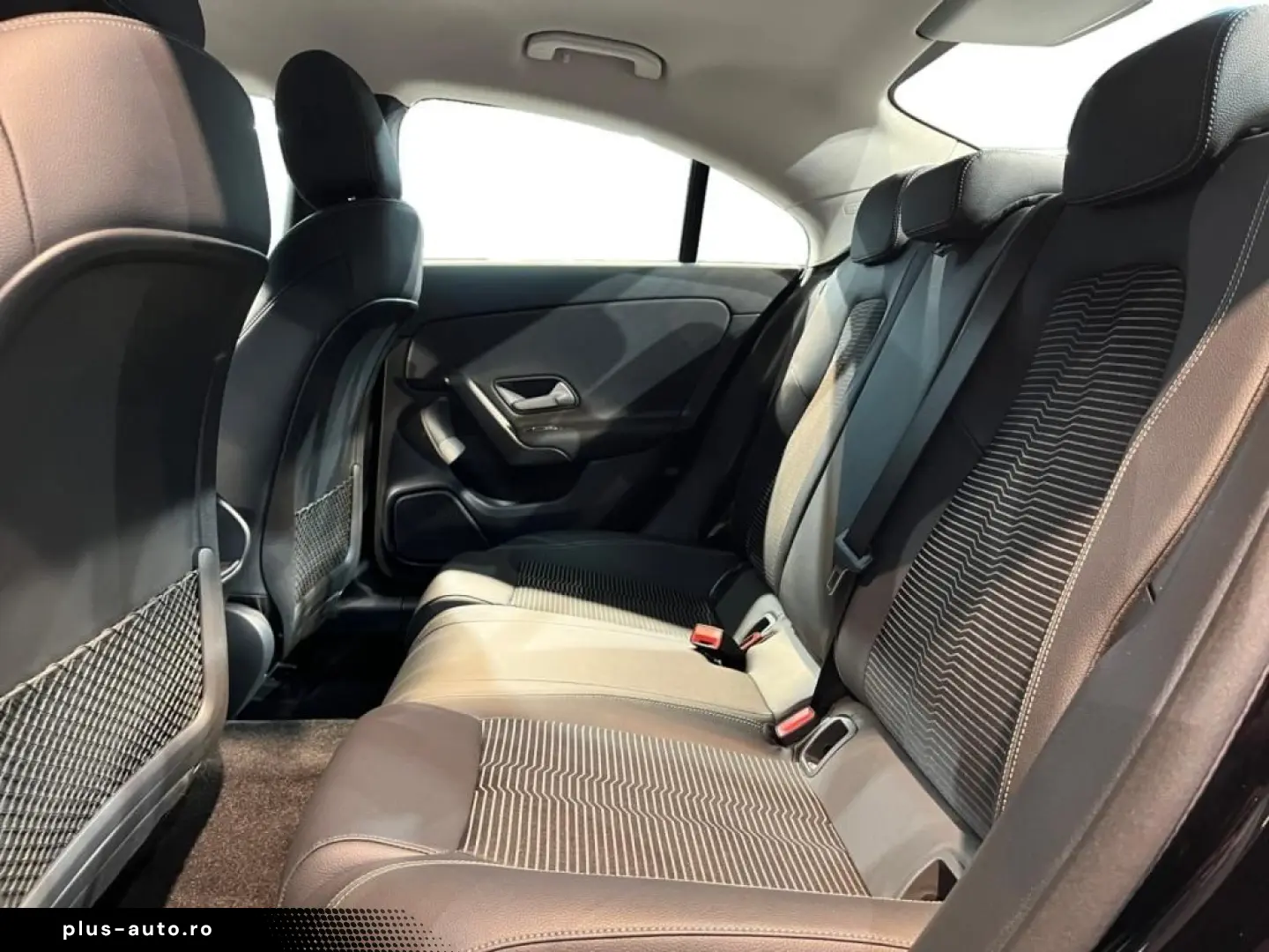 MERCEDES-BENZ CLA 250 e Coupe MBUX Navi AUT PTS Park-Assist