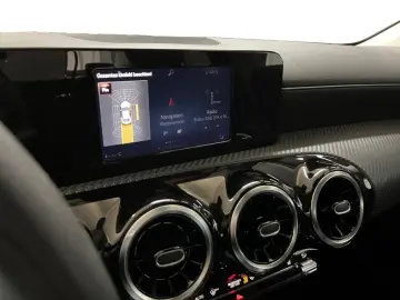 MERCEDES-BENZ CLA 250 e Coupe MBUX Navi AUT PTS Park-Assist