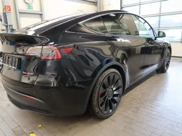 TESLA Model Y Performance Dual AWD