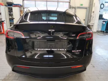 TESLA Model Y Performance Dual AWD