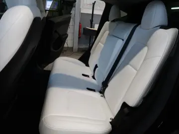 TESLA Model Y Performance Dual AWD