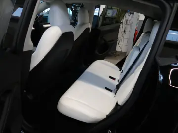 TESLA Model Y Performance Dual AWD