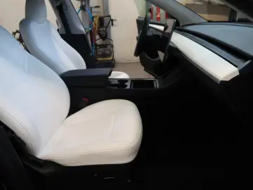TESLA Model Y Performance Dual AWD