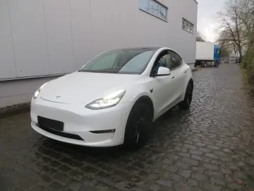 TESLA Model Y Long Range Dual AWD