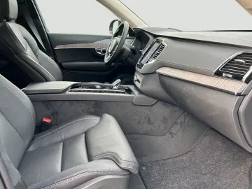 VOLVO XC90 T8 AWD Recharge Ultimate Dark