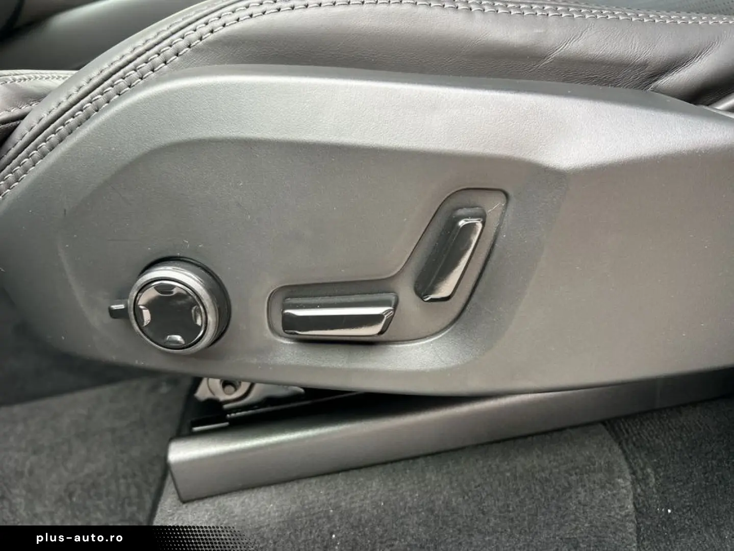 VOLVO XC90 T8 AWD Recharge Ultimate Dark