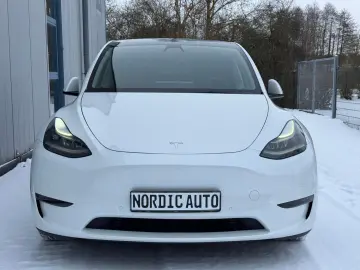 TESLA Model Y Performance AWD