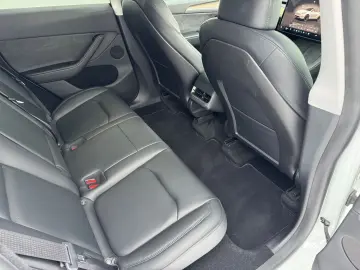 TESLA Model Y Performance AWD