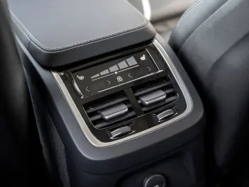 VOLVO XC90 T8 Ultra Dark Recharge AWD HUD AKTIVSITZE