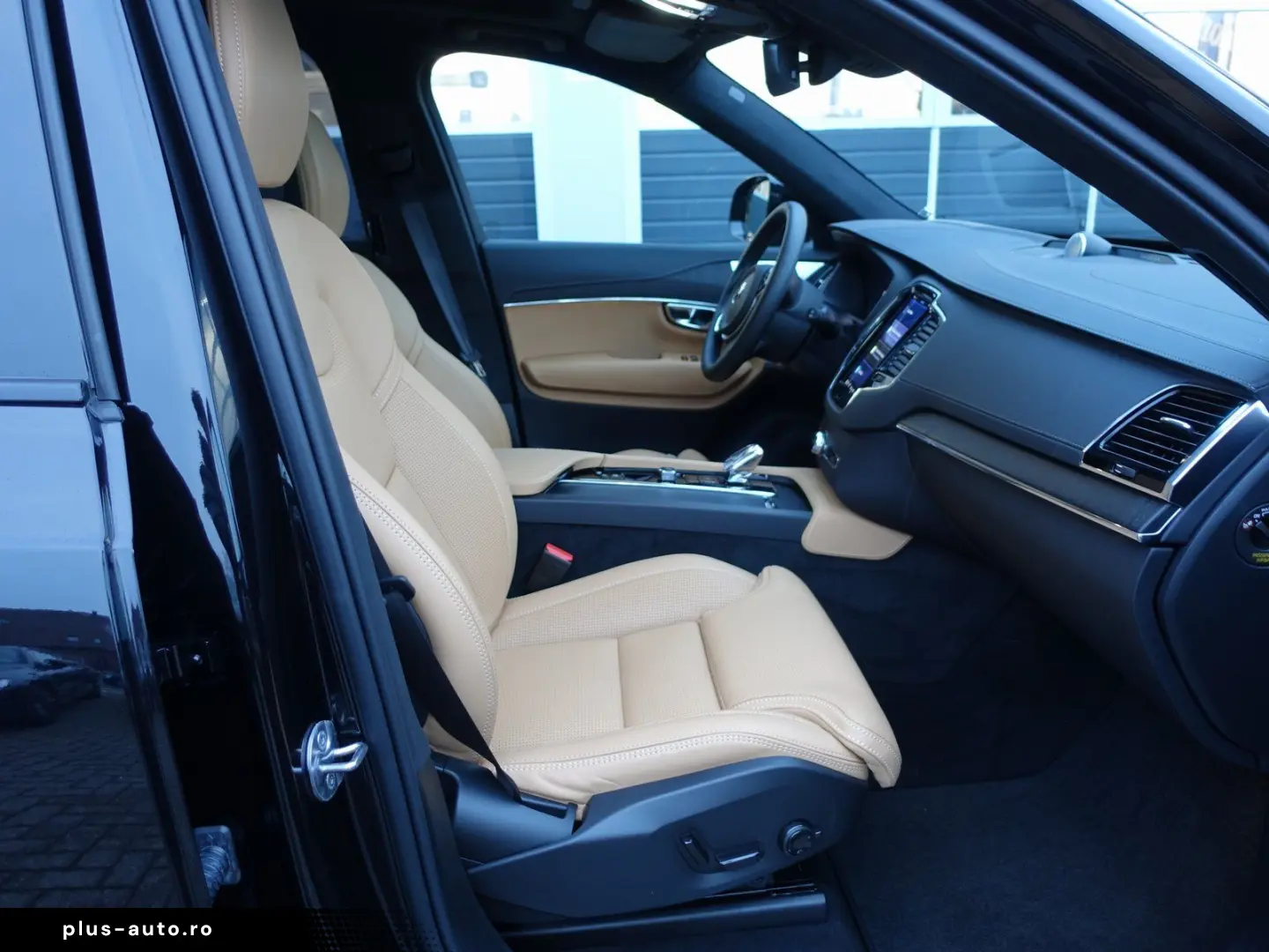 VOLVO XC90 T8 AWD Ultra Dark PANO HUD FOUR-C 360 B&W