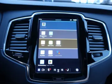 VOLVO XC90 T8 AWD Ultra Dark PANO HUD FOUR-C 360 B&W