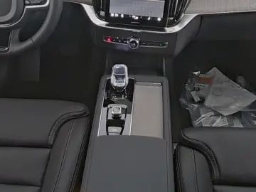 VOLVO XC90 Ultra Dark Recharge Plug-In Hybrid AWD 7-Si