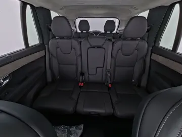 VOLVO XC90 Ultra Dark Recharge Plug-In Hybrid AWD 7-Si