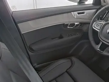 VOLVO XC90 Ultra Dark Recharge Plug-In Hybrid AWD 7-Si