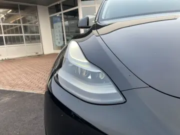 TESLA Model Y Performance Long Range