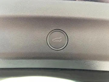 TESLA Model Y Performance Long Range