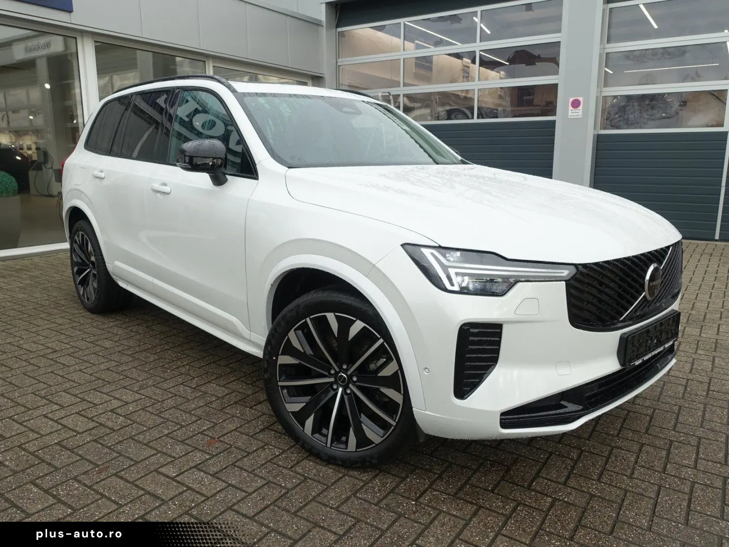 VOLVO XC90 Plus T8 AWD Plug-in Hybrid FourC AHK Pano