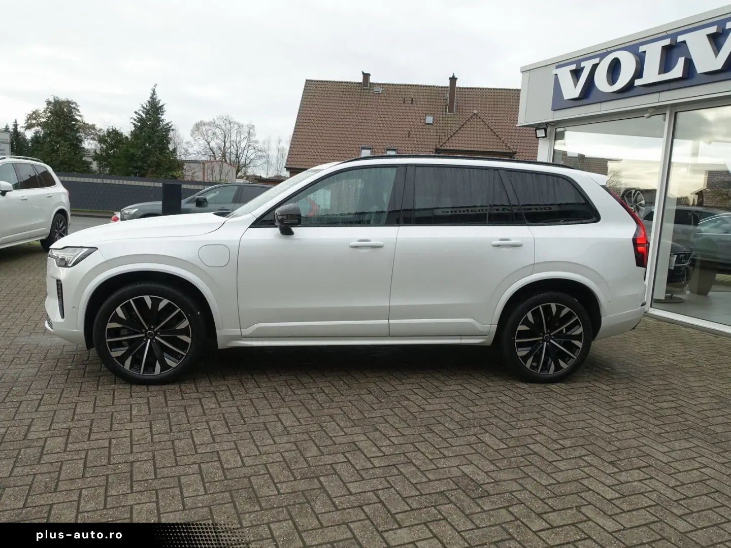 VOLVO XC90 Plus T8 AWD Plug-in Hybrid FourC AHK Pano