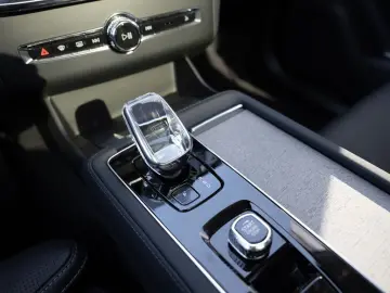 VOLVO XC90 2.0 Ultra Dark Recharge Plug-In Hybrid AWD