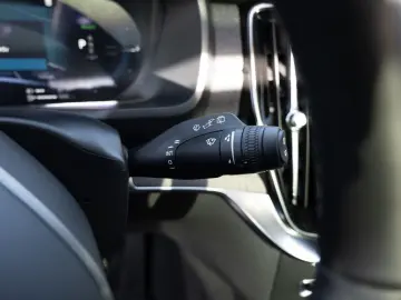 VOLVO XC90 2.0 Ultra Dark Recharge Plug-In Hybrid AWD