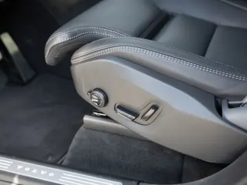 VOLVO XC90 2.0 Ultra Dark Recharge Plug-In Hybrid AWD