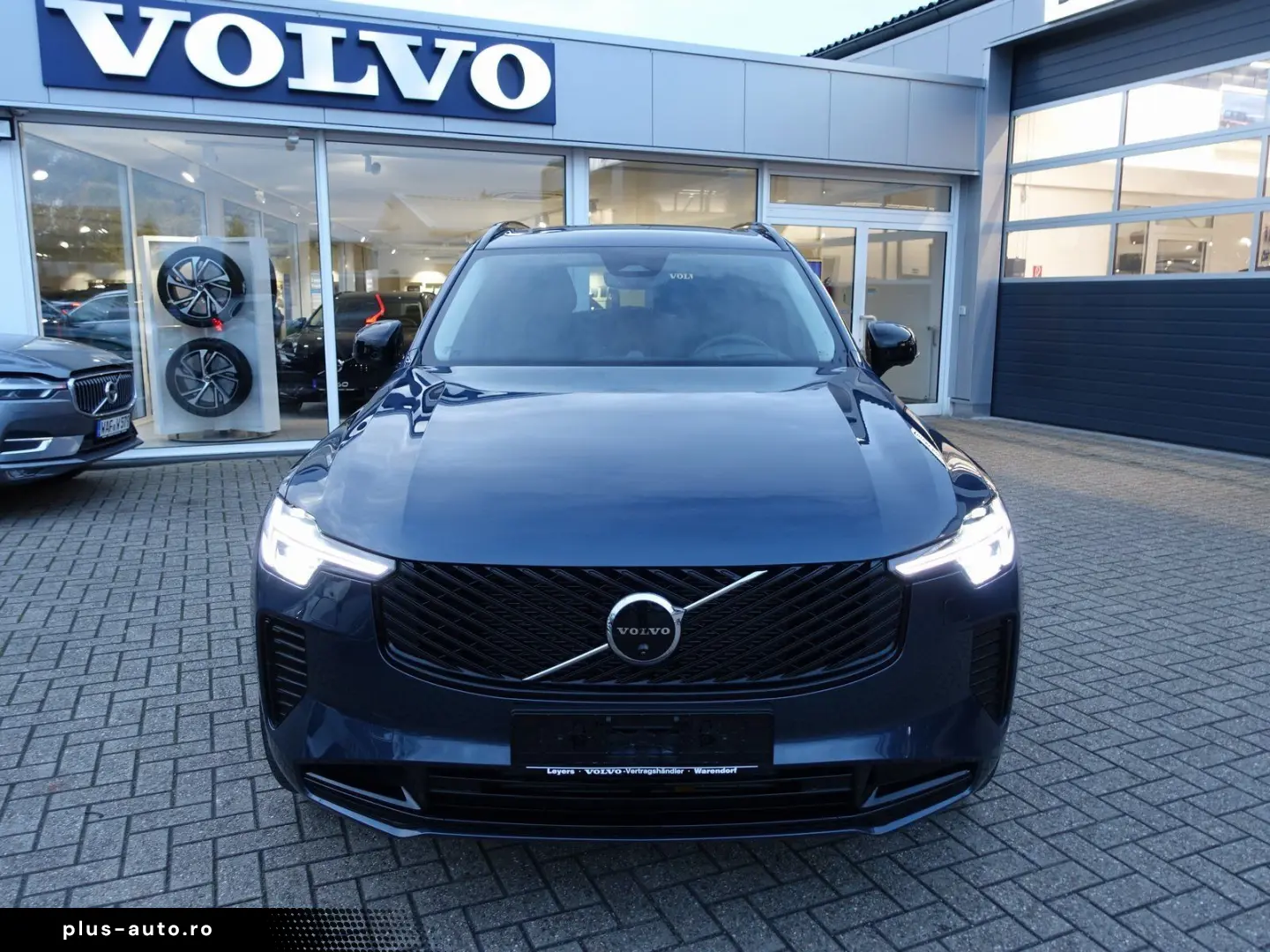 VOLVO XC90 T8 AWD Dark Plug-in Hybrid AHK FourC Pano