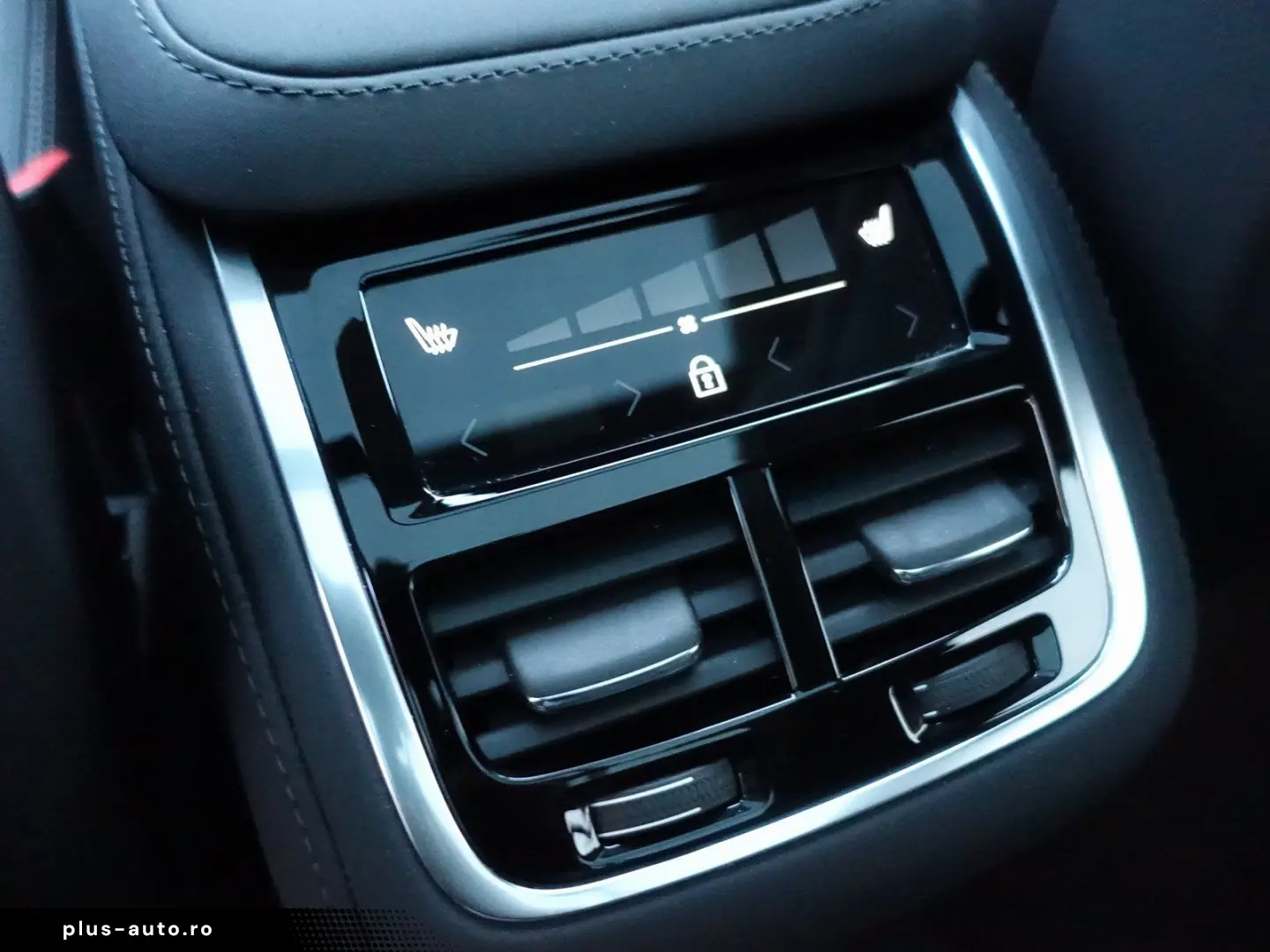 VOLVO XC90 T8 AWD Dark Plug-in Hybrid AHK FourC Pano