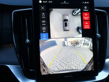 VOLVO XC90 T8 AWD Dark Plug-in Hybrid AHK FourC Pano