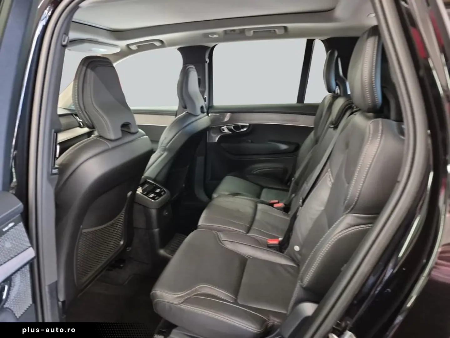 VOLVO XC90 T8 AWD Plug-in Hybrid Plus Dark Sound B&W