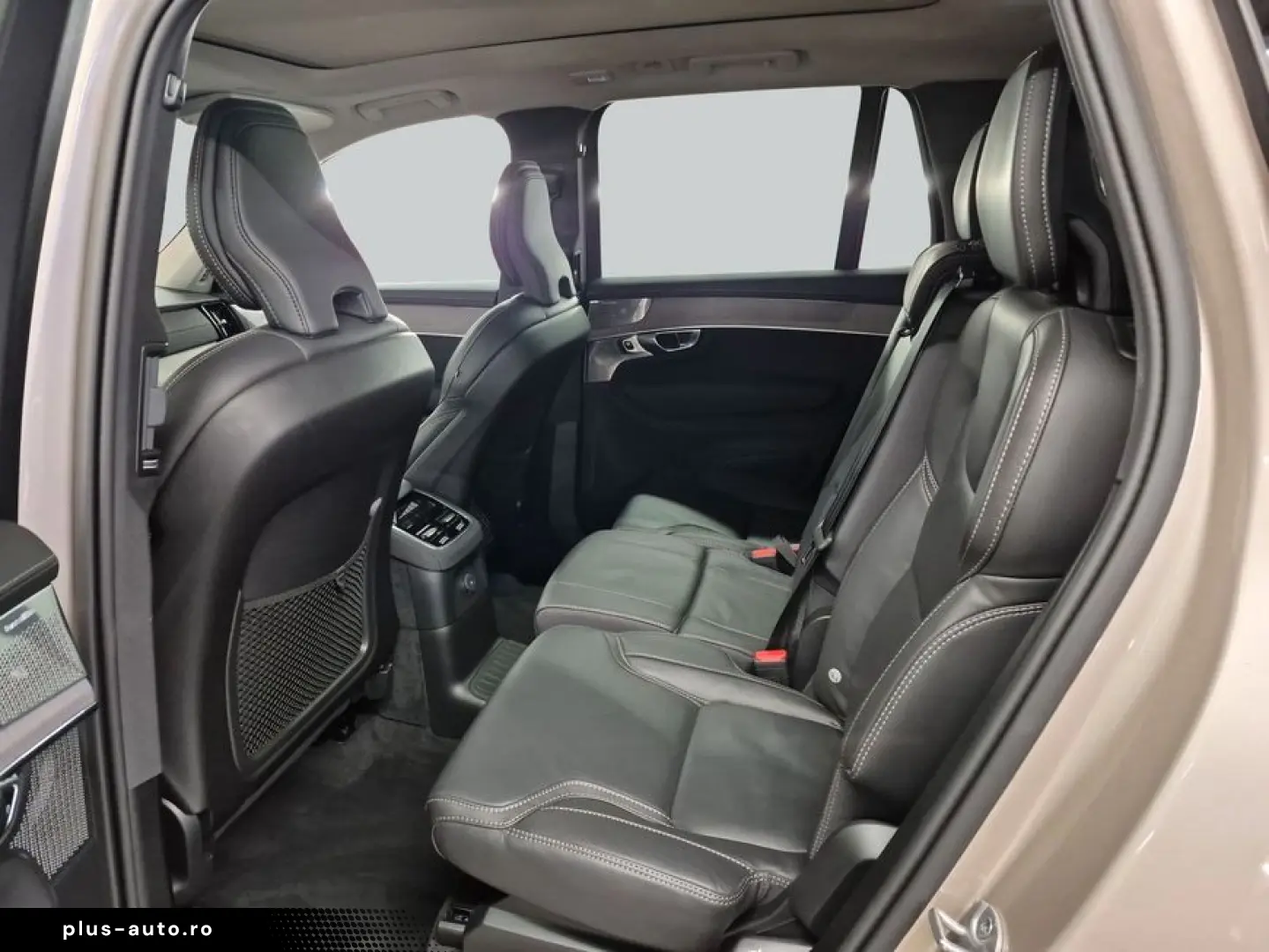 VOLVO XC90 T8 AWD Plug-in Hybrid Plus Dark Pano HuD