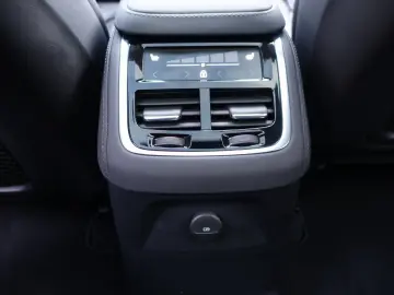 VOLVO XC90 Ultra Dark T8 AWD  PANO HUD FOUR-C B&W