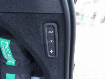 VOLVO XC90 Ultra Dark T8 AWD  PANO HUD FOUR-C B&W