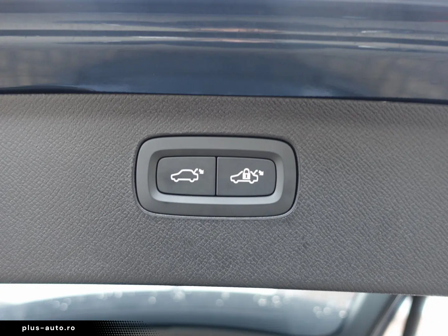 VOLVO XC90 Ultra Dark T8 AWD  PANO HUD FOUR-C B&W