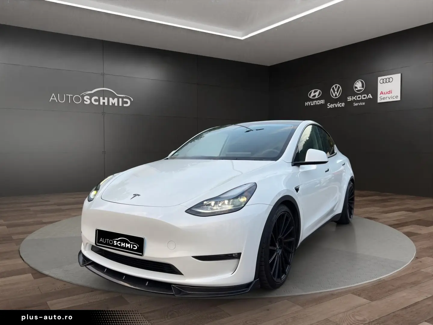 TESLA Model Y Long Range AWD NAVI ACC PANO 21