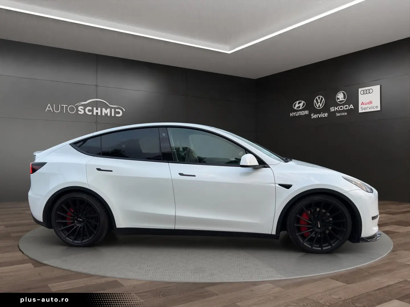 TESLA Model Y Long Range AWD NAVI ACC PANO 21