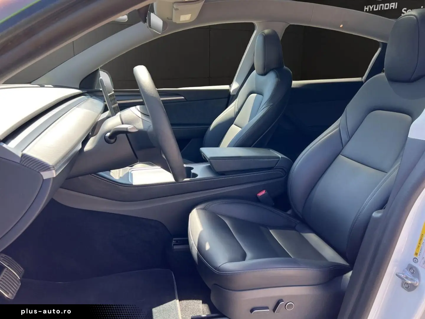 TESLA Model Y Long Range AWD NAVI ACC PANO 21