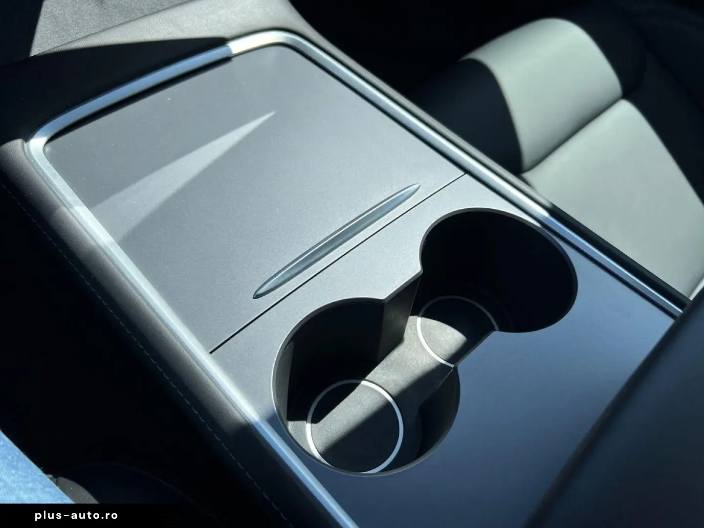 TESLA Model Y Long Range AWD NAVI ACC PANO 21