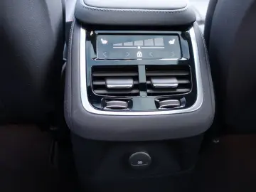 VOLVO XC90 Ultra Dark T8 AWD Plug-in 360 FourC Massage