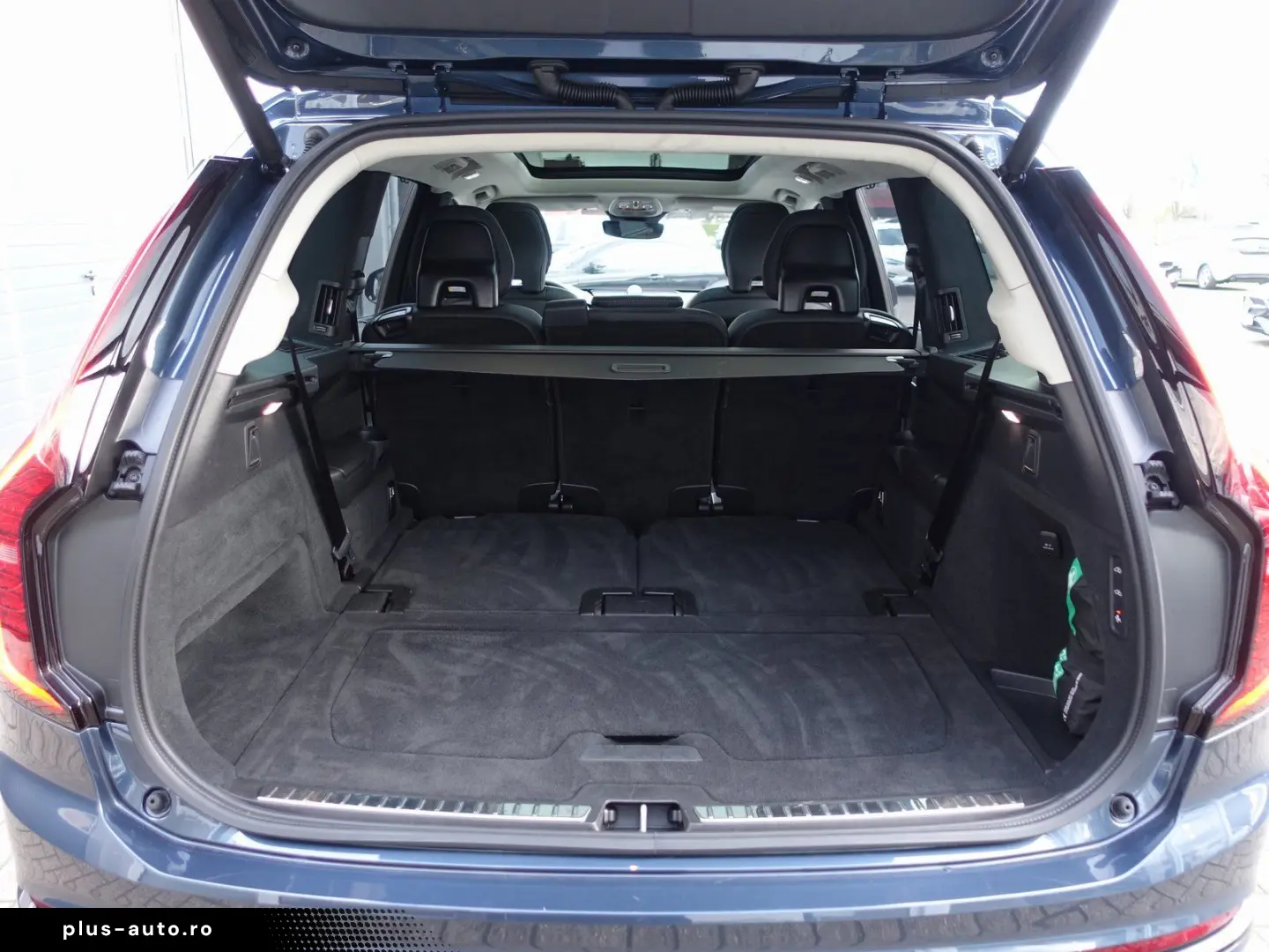 VOLVO XC90 Ultra Dark T8 AWD Plug-in 360 FourC Massage