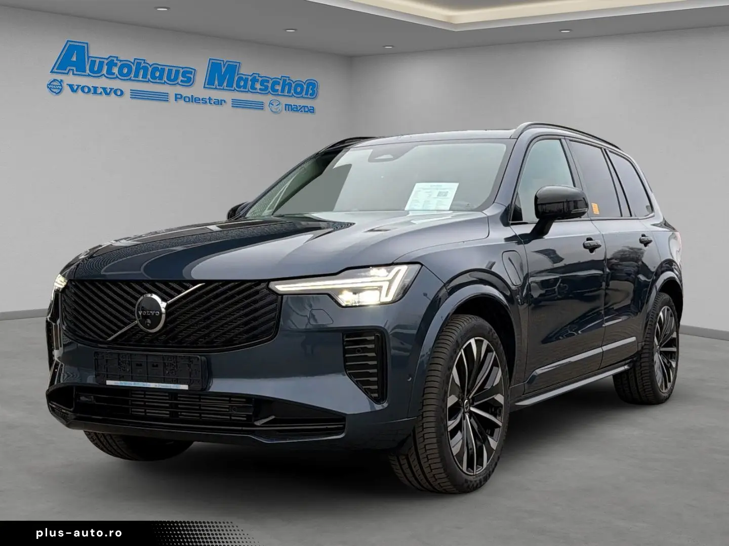 VOLVO XC90 T8 Plus Dark Recharge Plug-In Hybrid AWD 7-
