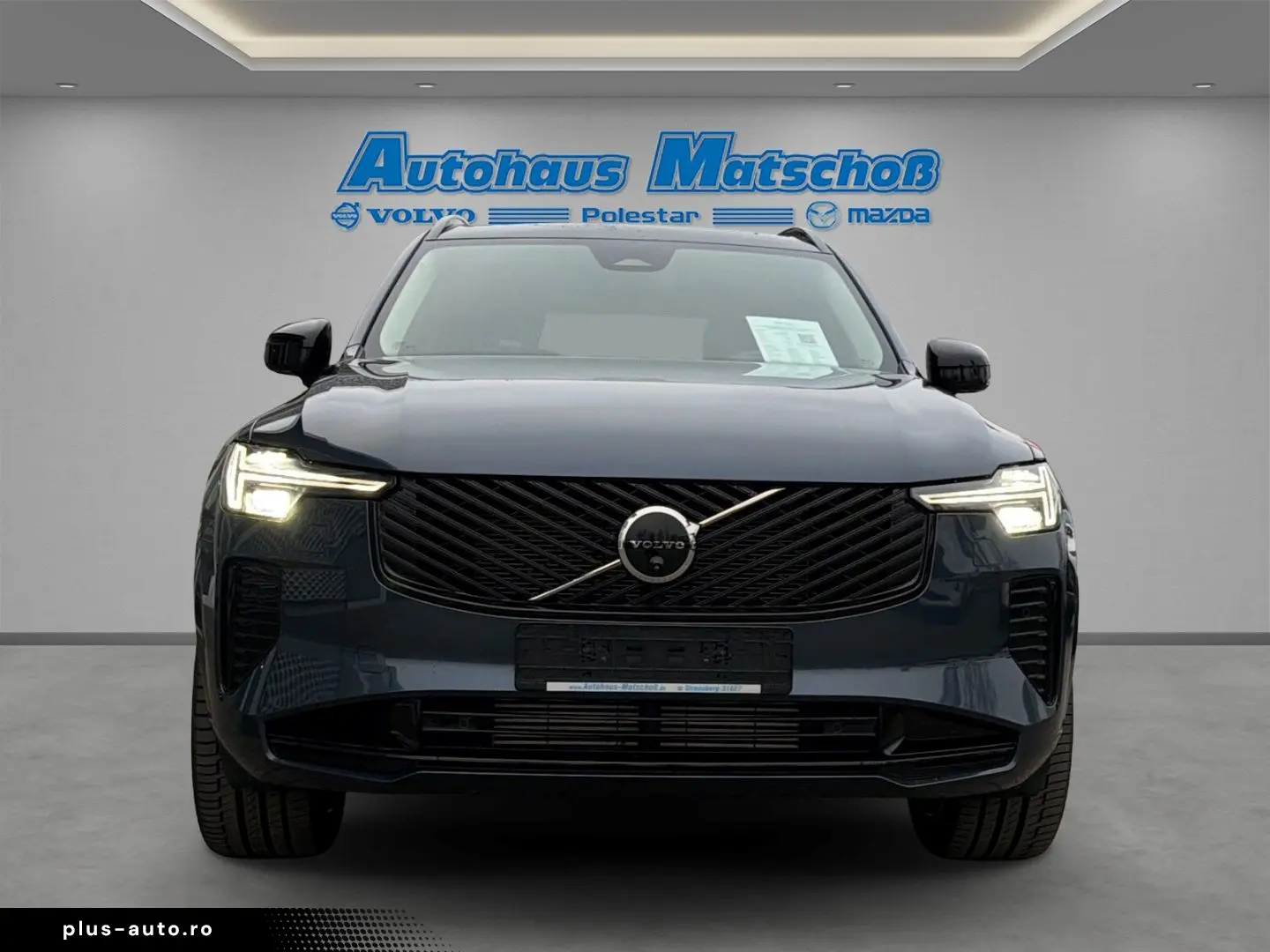 VOLVO XC90 T8 Plus Dark Recharge Plug-In Hybrid AWD 7-