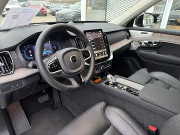 VOLVO XC90 T8 Plus Dark Recharge Plug-In Hybrid AWD 7-