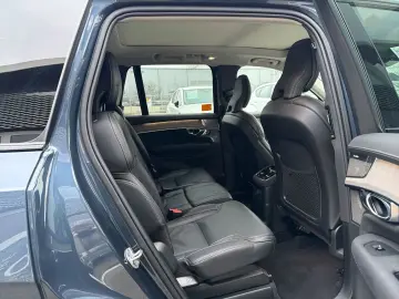 VOLVO XC90 T8 Plus Dark Recharge Plug-In Hybrid AWD 7-
