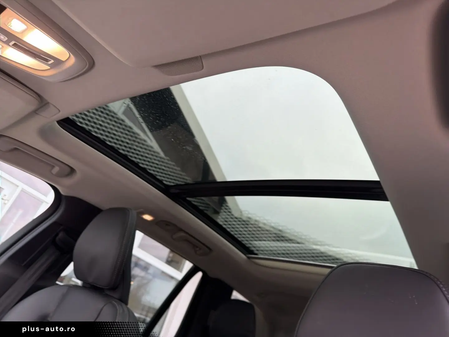 VOLVO XC90 T8 Plus Dark Recharge Plug-In Hybrid AWD 7-